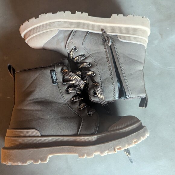 Zara Kids CONTRASTING HIGH-TOP SNEAKERS Khaki Green | Size 2 - Picture 14 of 16